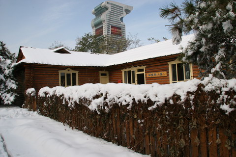 日女人b一区二区
南园冬季闭关公告